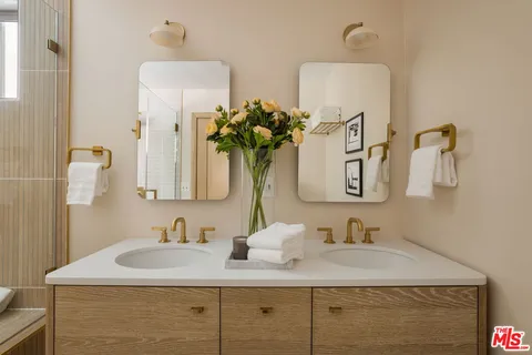 $2,795,000 | 11516 Clarkson Road, Los Angeles, CA 90064