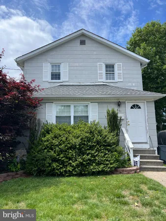 $1,950 | 631 Charles Street, Mount Ephraim, NJ 08059