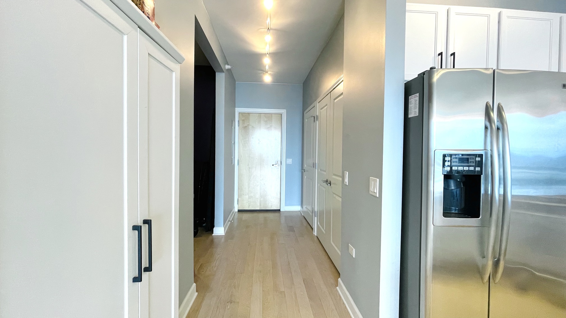 1629 South Prairie Avenue, Unit 2509 Chicago, IL 60616 - Photo 15 of 38 a bathroom with a glass shower door