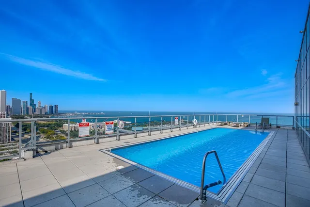 $485,000 | 1629 South Prairie Avenue, Unit 2509, Chicago, IL 60616