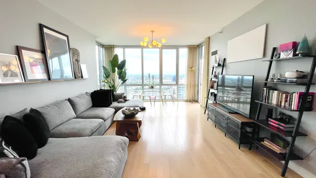 $485,000 | 1629 South Prairie Avenue, Unit 2509, Chicago, IL 60616