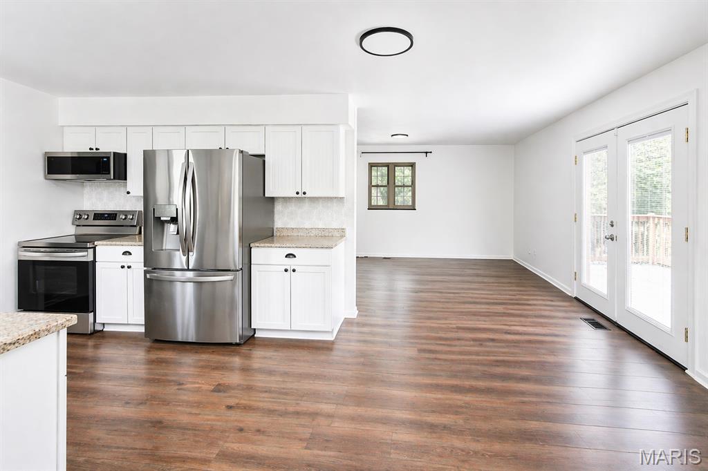 14125 Old Jamestown Road Florissant, MO 63033 - Photo 11 of 16