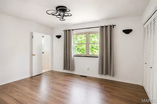 $299,950 | 14125 Old Jamestown Road, Florissant, MO 63033