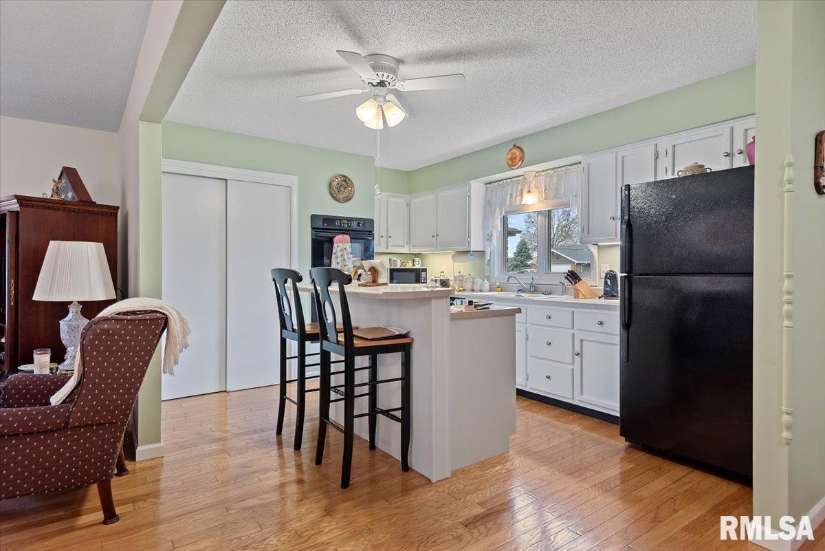 17 Hollybrook Drive Springfield, IL 62702 - Photo 13 of 36