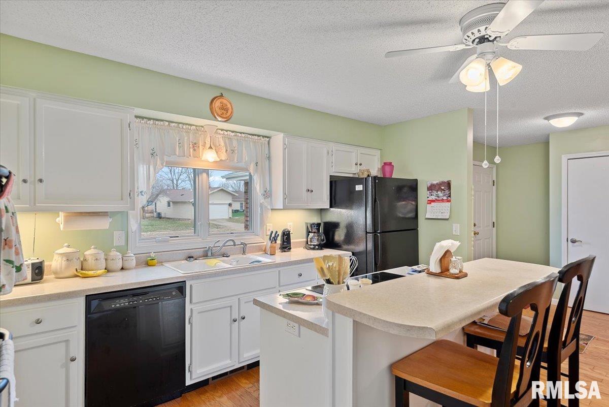 17 Hollybrook Drive Springfield, IL 62702 - Photo 15 of 36