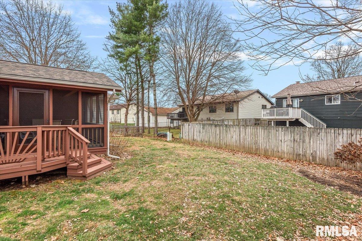 17 Hollybrook Drive Springfield, IL 62702 - Photo 32 of 36