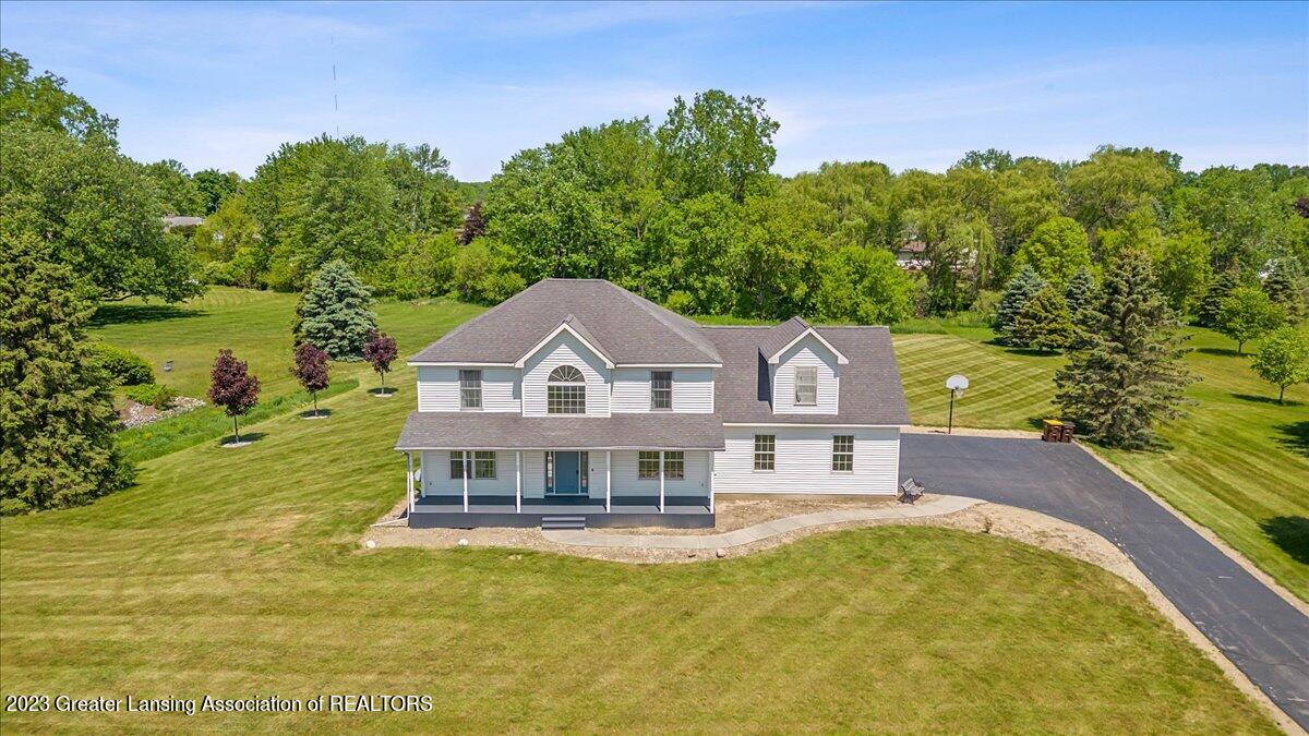 65 Three Oaks Road Okemos, MI 48864 - Photo 7 of 61 02-Media Jett-1