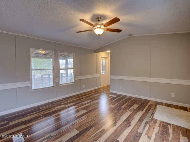 119 Lehigh Road Wilmington, NC 28412 - Photo 4 of 23 119 Lehigh Rd Wilmington NC-small-005-14