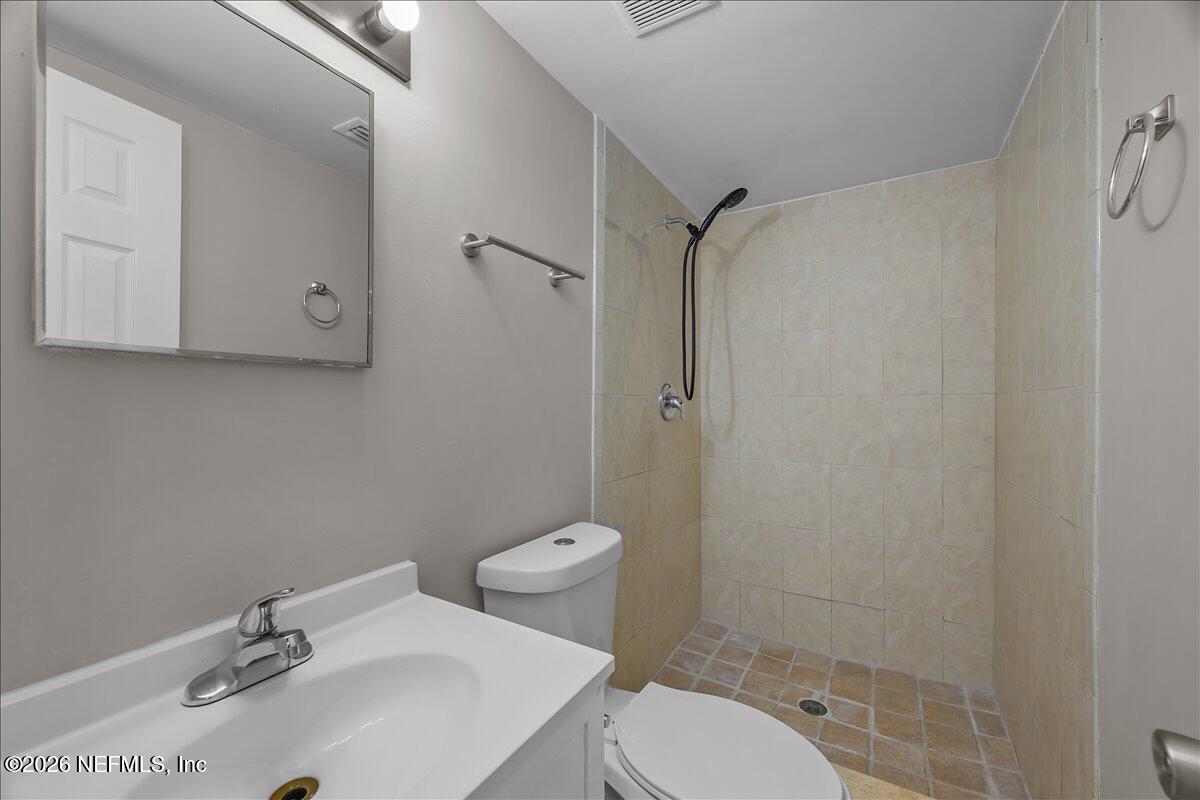 8712 Mathonia Avenue Jacksonville, FL 32211 - Photo 21 of 33 Primary Bath