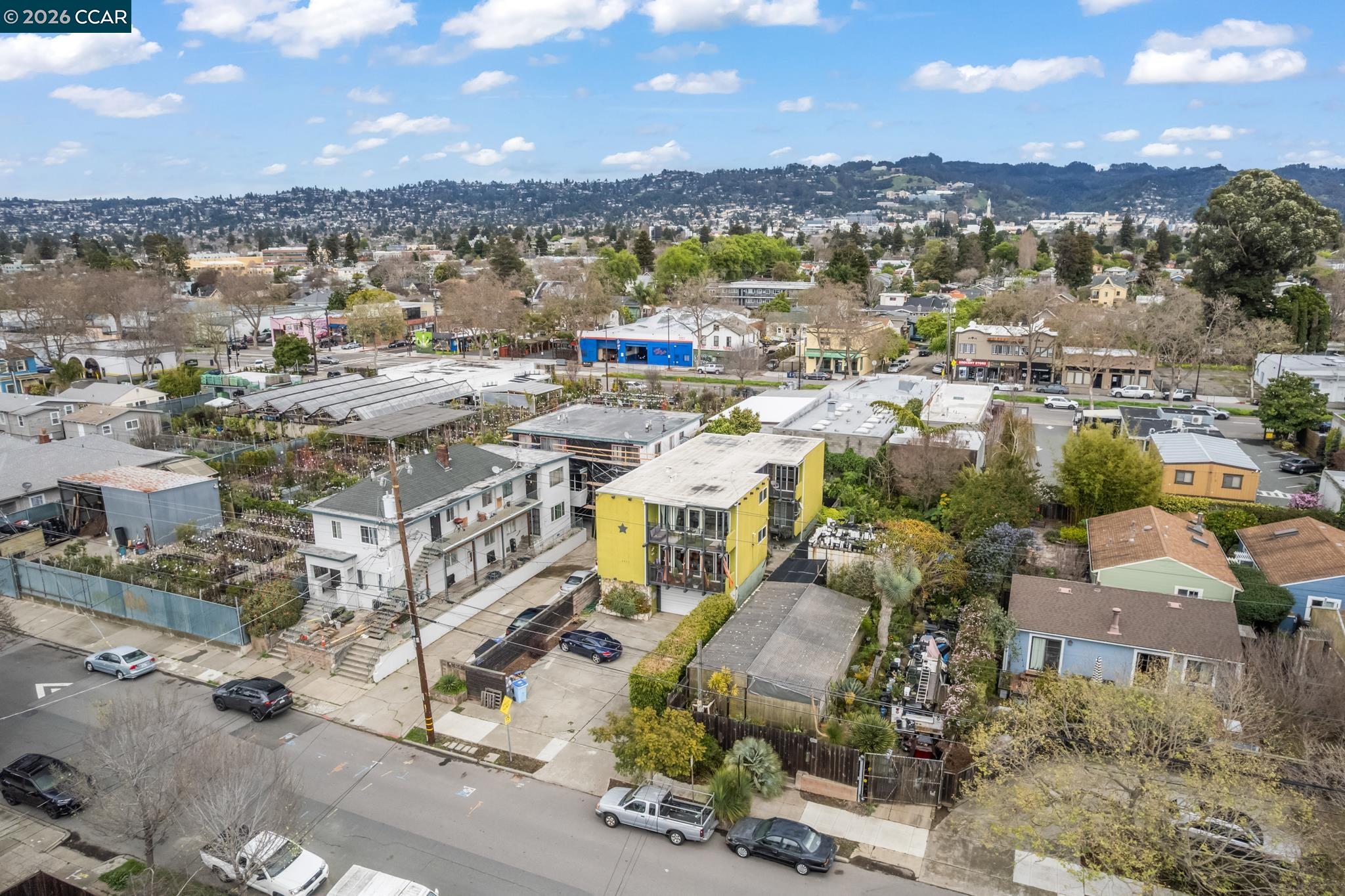 2327 Tenth Street, Unit 4 Berkeley, CA 94710 - Photo 33 of 39 an aerial view of a city