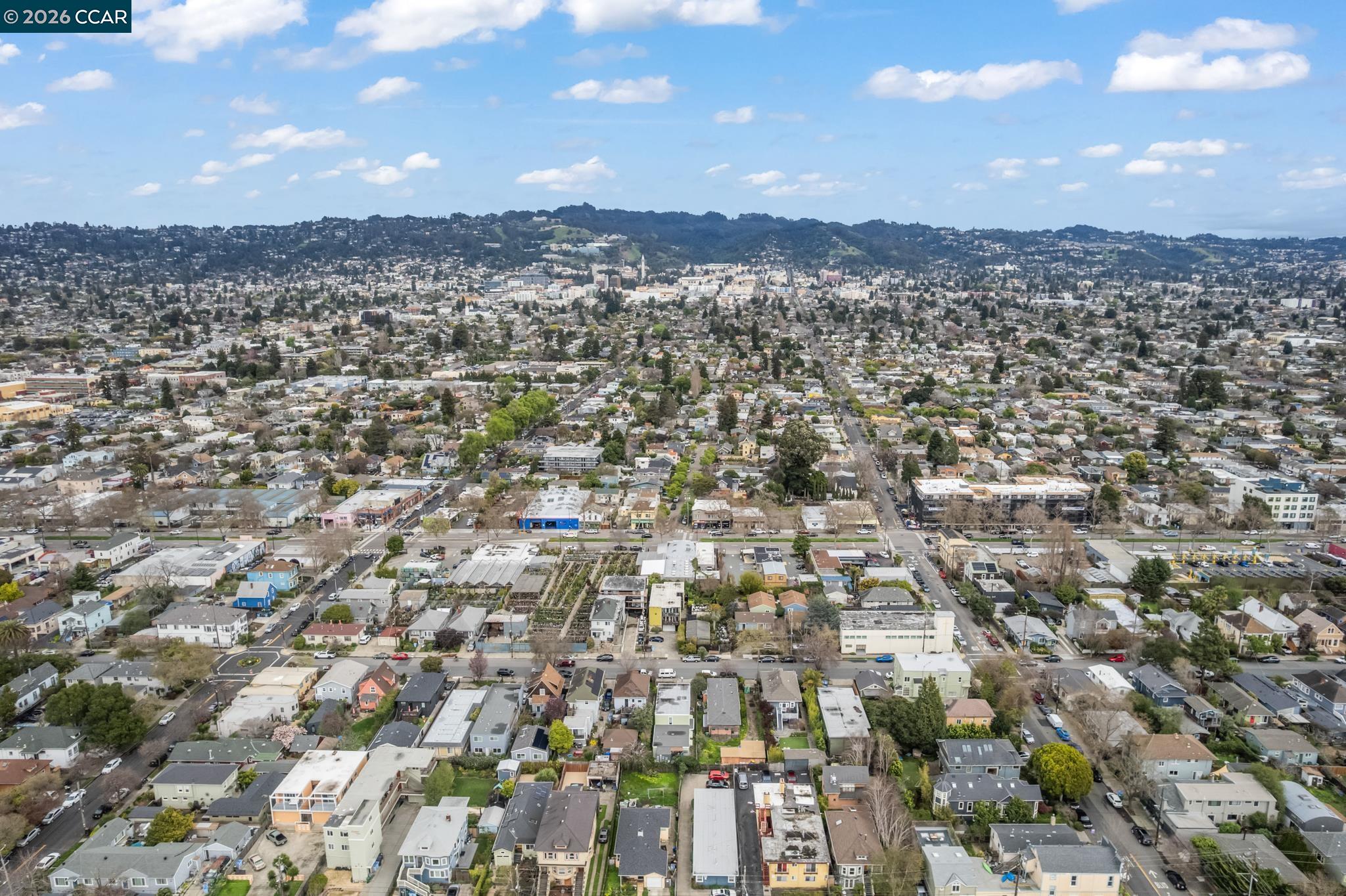 2327 Tenth Street, Unit 4 Berkeley, CA 94710 - Photo 35 of 39 a view of a city