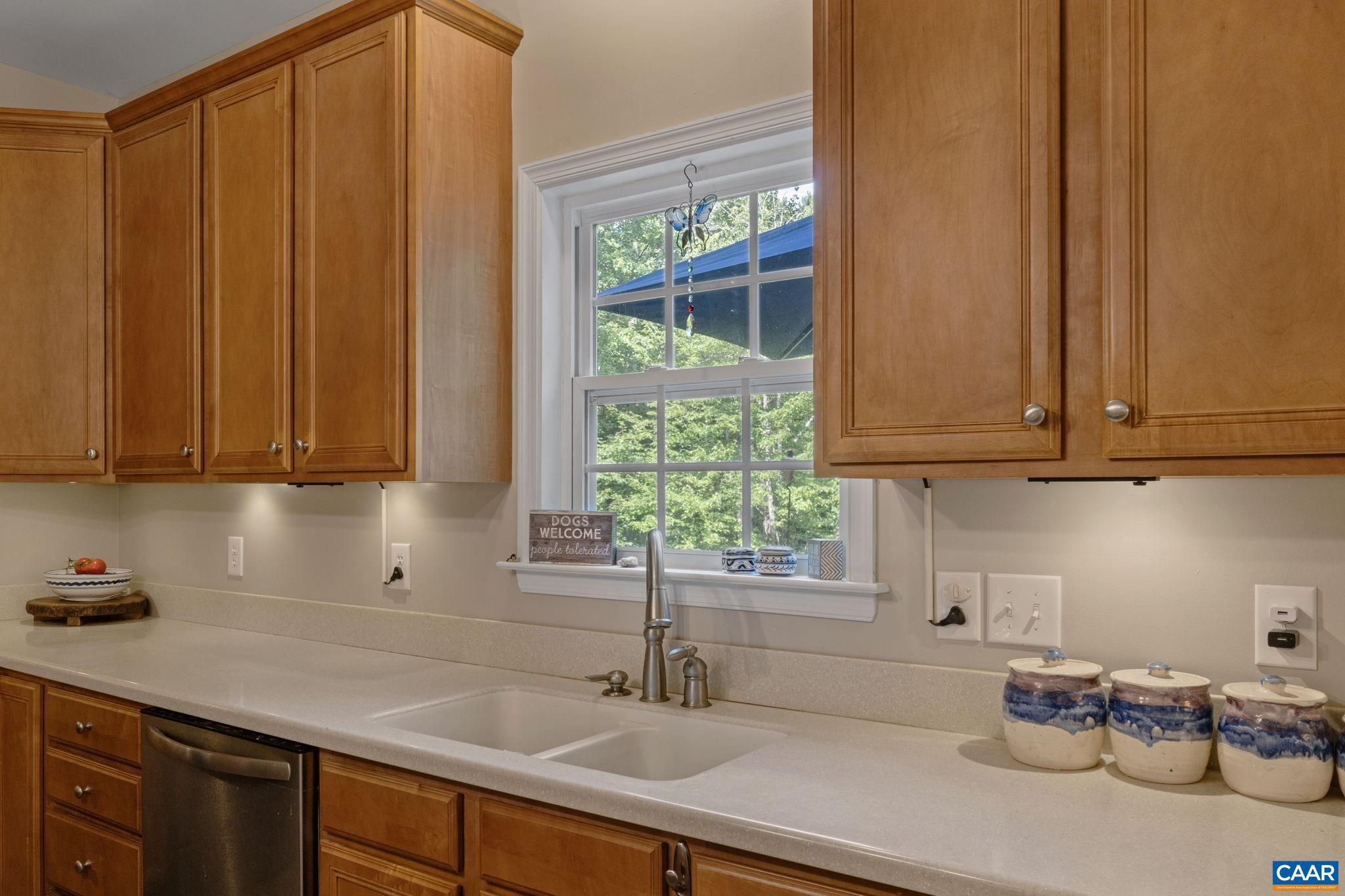 315 Willow Ridge Road Troy, VA 22974 - Photo 8 of 48