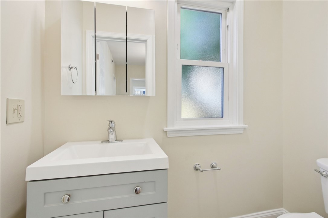 77 Sidney Street Rochester, NY 14609 - Photo 19 of 43