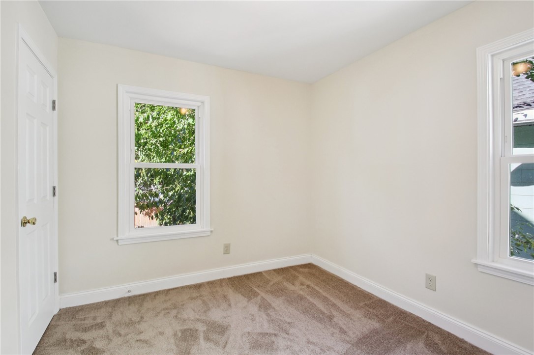 77 Sidney Street Rochester, NY 14609 - Photo 26 of 43