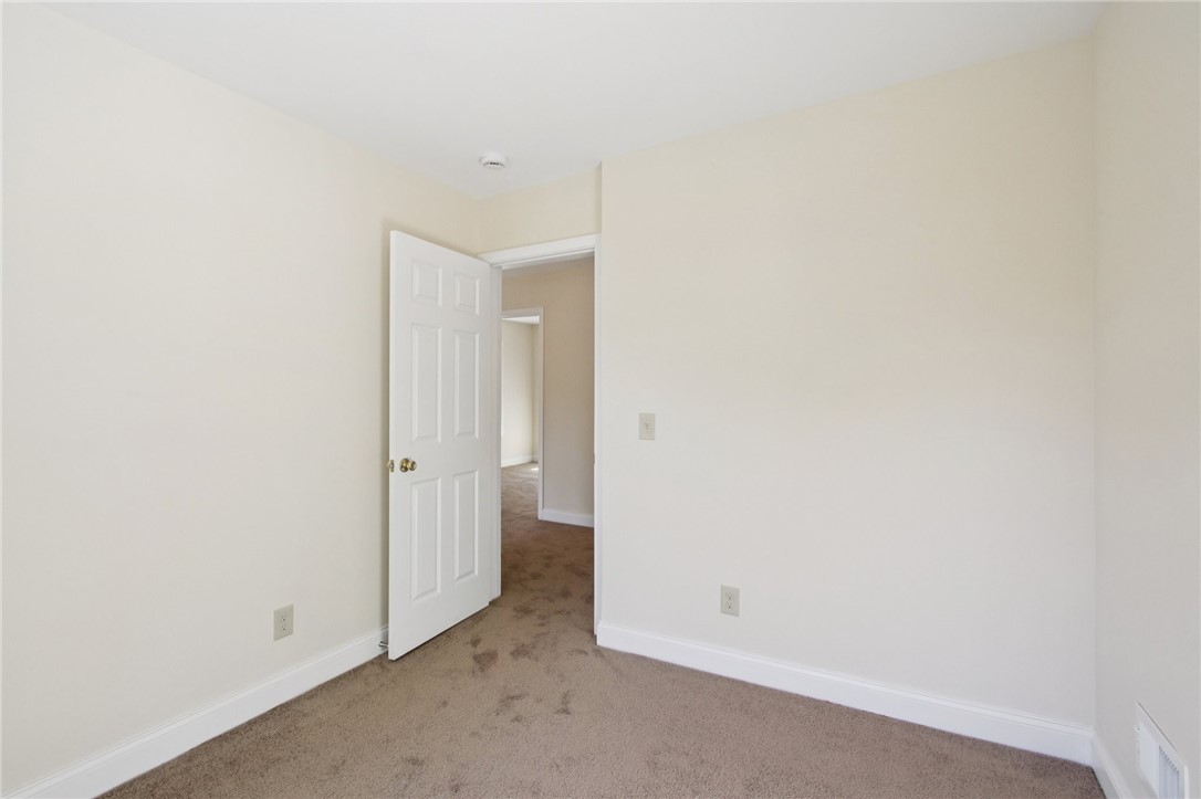 77 Sidney Street Rochester, NY 14609 - Photo 32 of 43