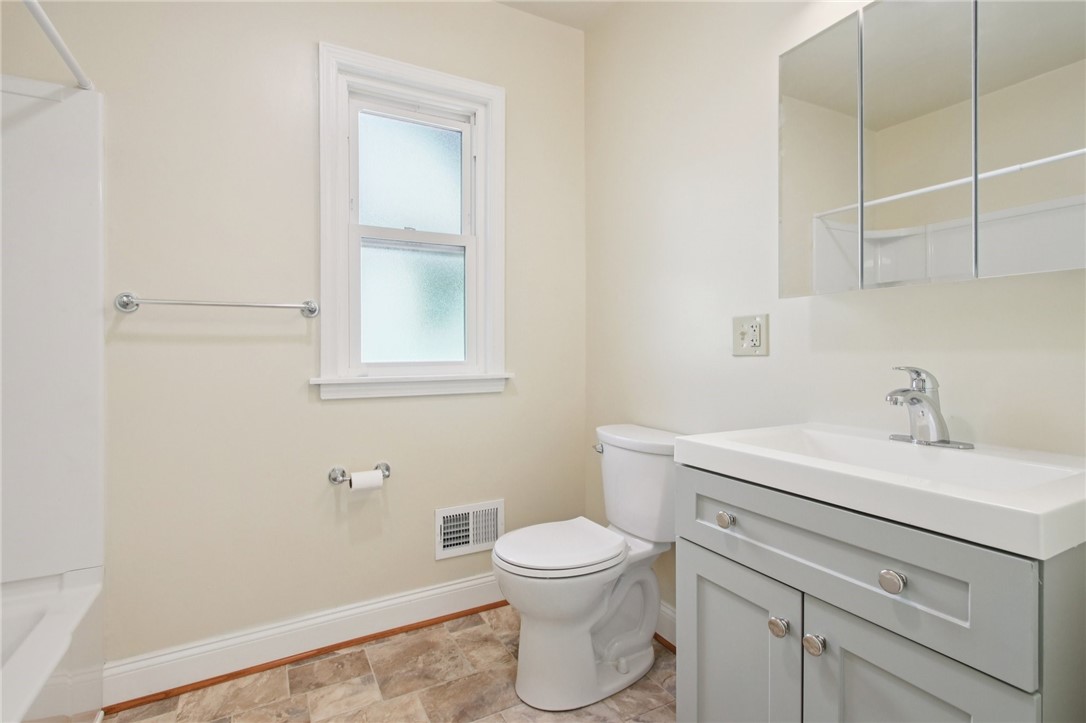 77 Sidney Street Rochester, NY 14609 - Photo 33 of 43