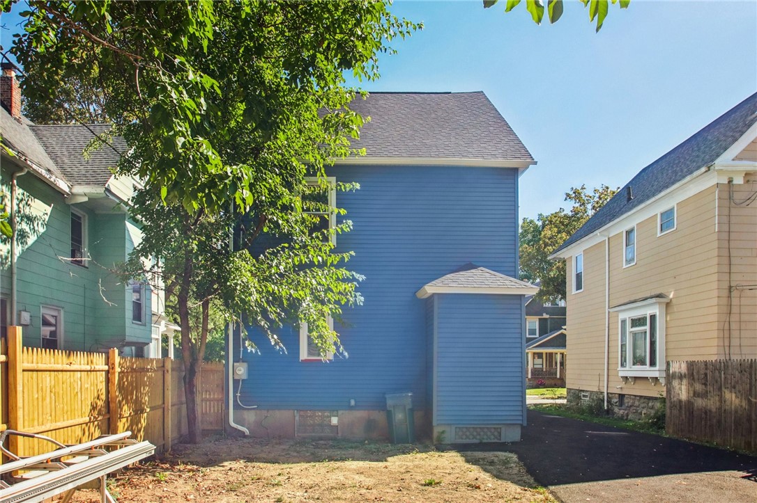 77 Sidney Street Rochester, NY 14609 - Photo 41 of 43