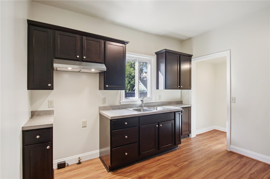 77 Sidney Street Rochester, NY 14609 - Photo 6 of 43