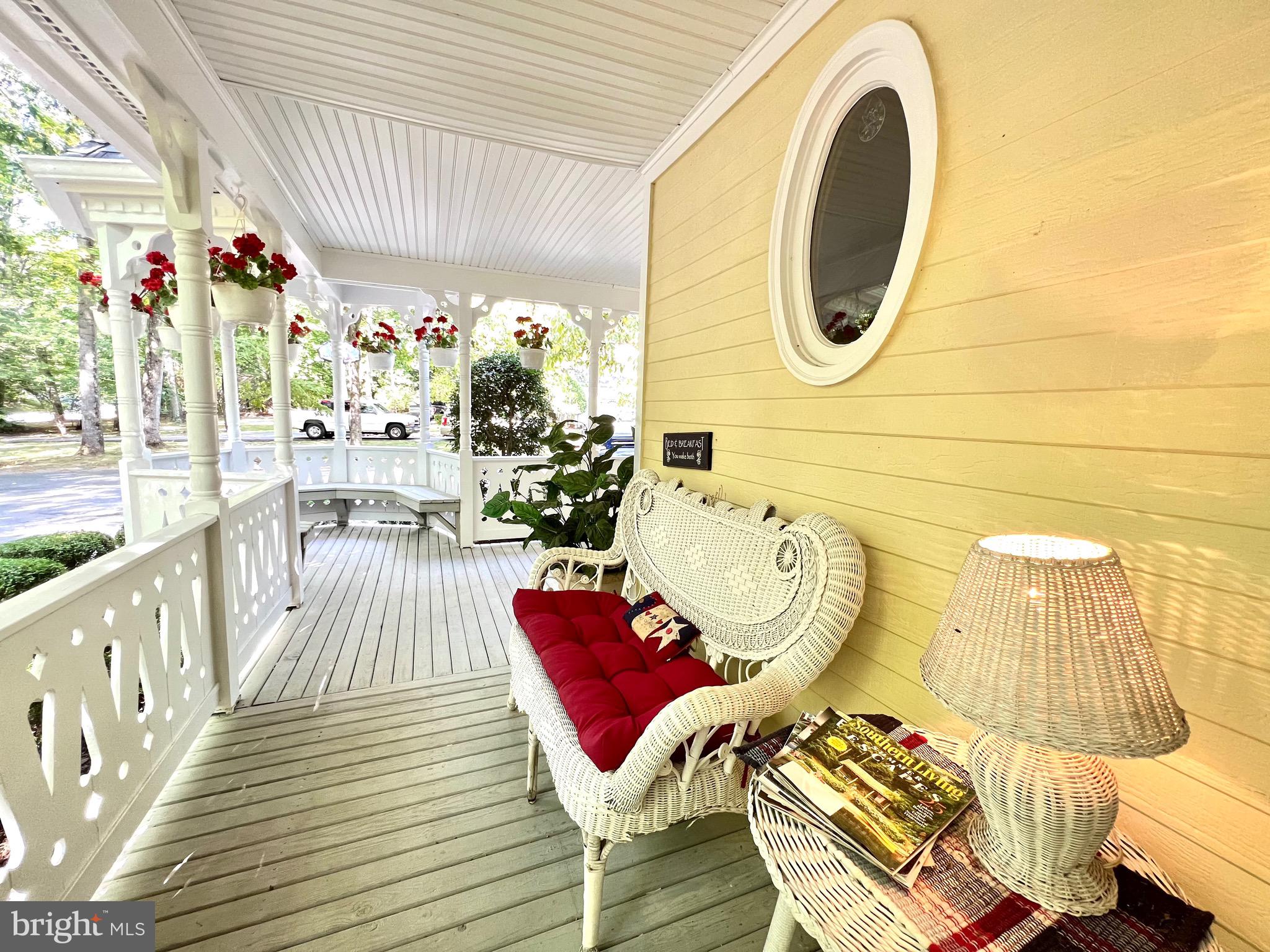 3690 Russell Road Woodbridge, VA 22192 - Photo 17 of 58 Front porch