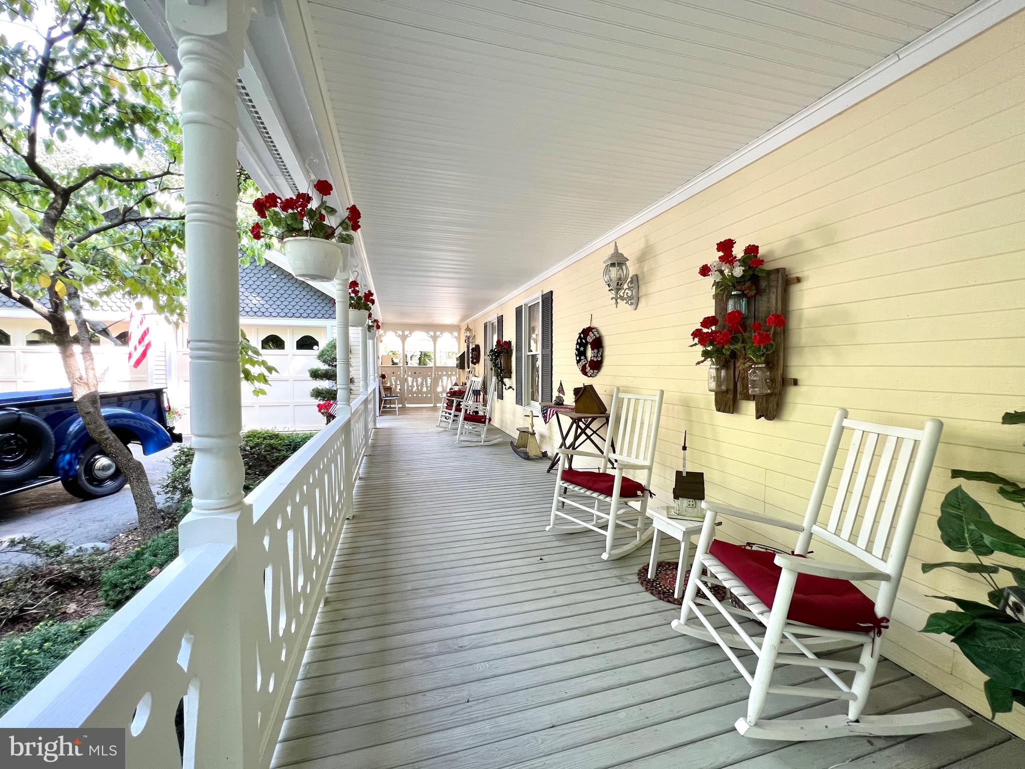 3690 Russell Road Woodbridge, VA 22192 - Photo 18 of 58 Wrap Around Porch