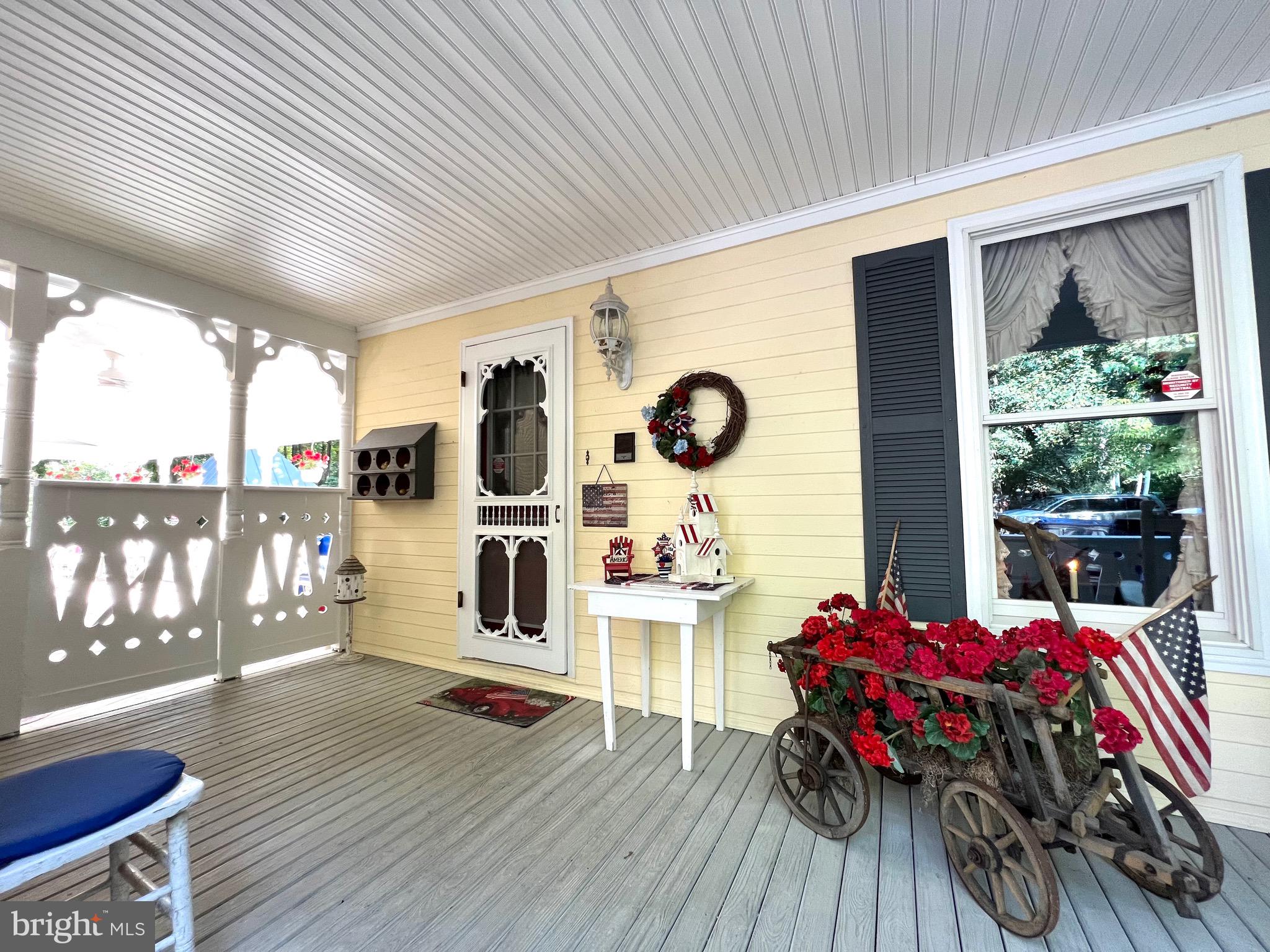 3690 Russell Road Woodbridge, VA 22192 - Photo 20 of 58 Side Door Entrance