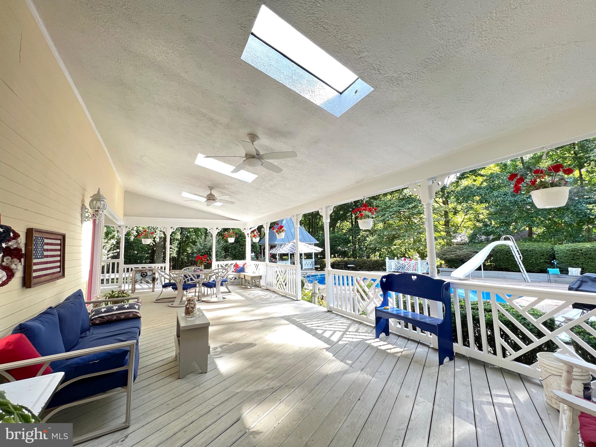 3690 Russell Road Woodbridge, VA 22192 - Photo 3 of 58 Porch off pool 1