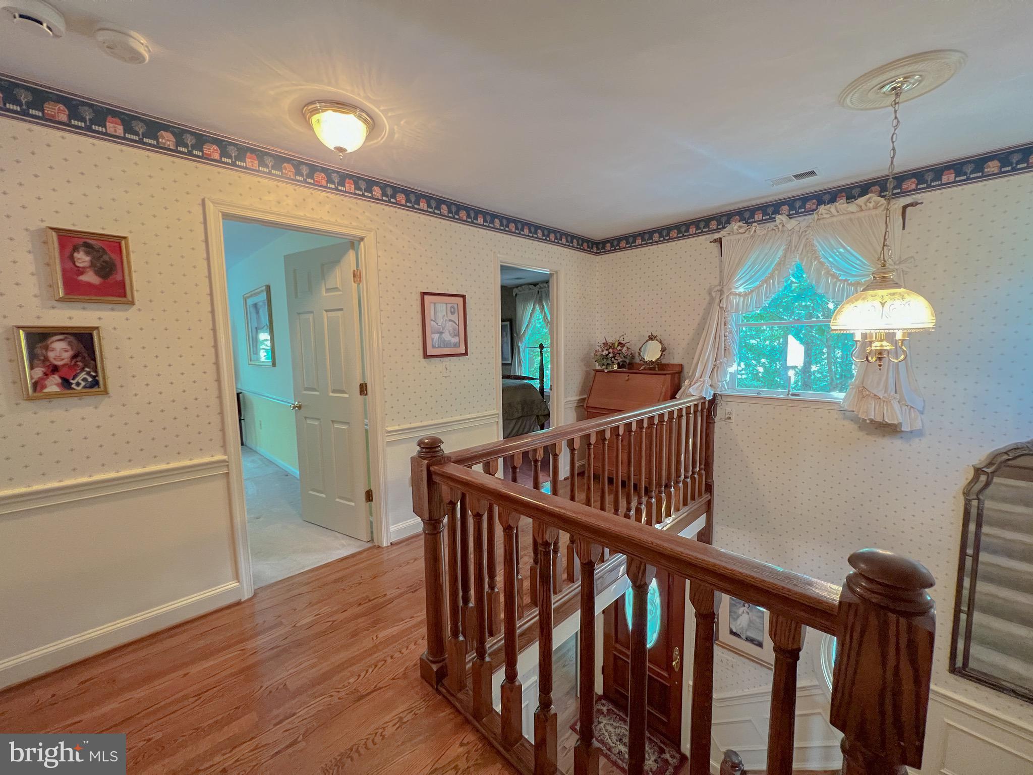 3690 Russell Road Woodbridge, VA 22192 - Photo 35 of 58 Upper Hall