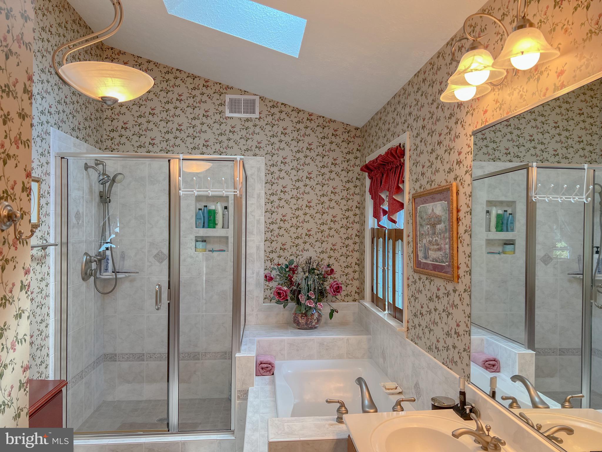 3690 Russell Road Woodbridge, VA 22192 - Photo 45 of 58 Master Bath