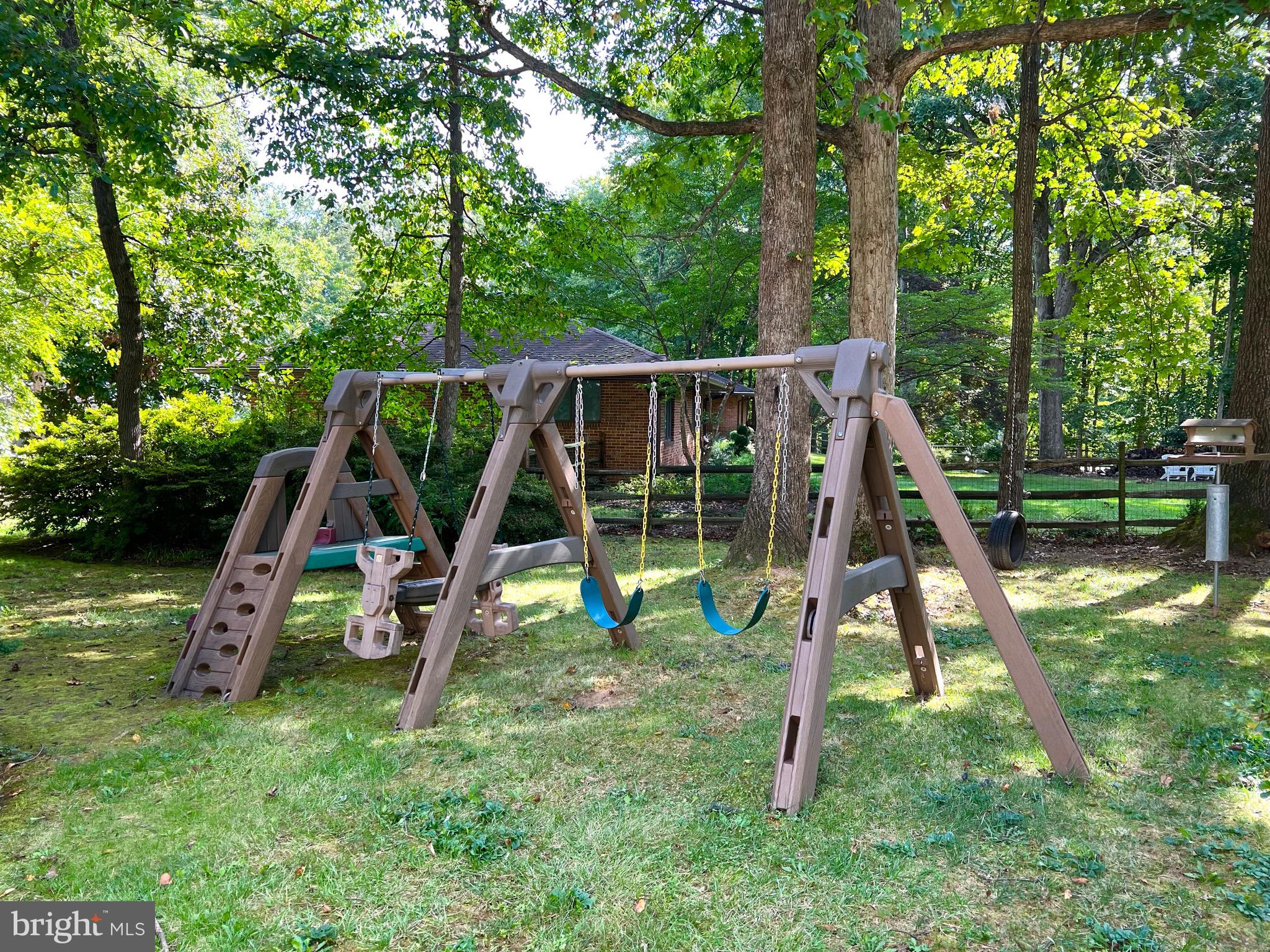 3690 Russell Road Woodbridge, VA 22192 - Photo 5 of 58 Play Area