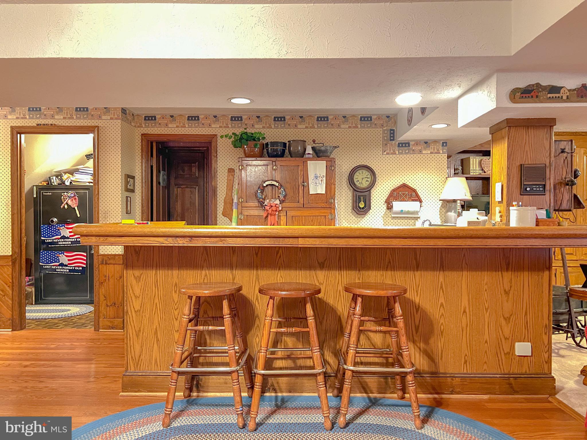 3690 Russell Road Woodbridge, VA 22192 - Photo 54 of 58 Rec Room bar