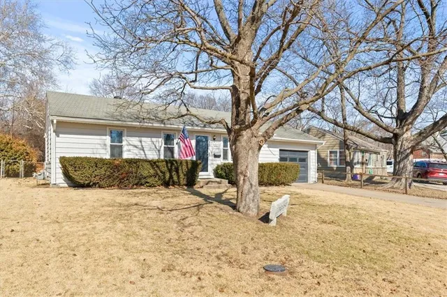 $250,000 | 426 West 87th Street, Kansas City, MO 64114