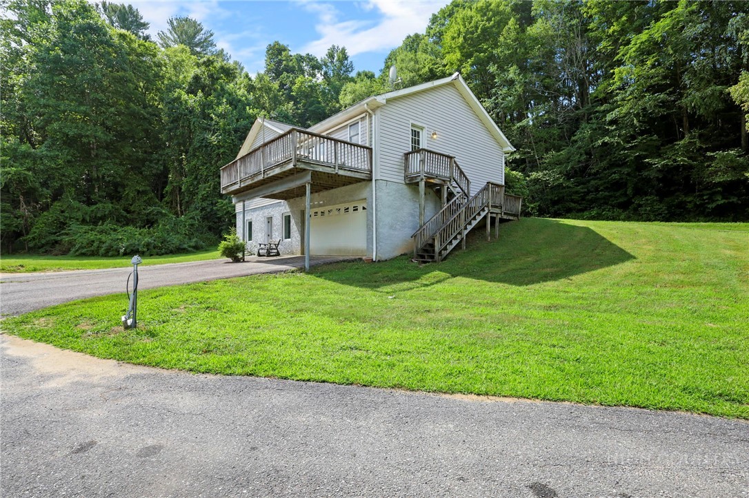 31 Barlow Road Elk Park, NC 28622 - Photo 1 of 36