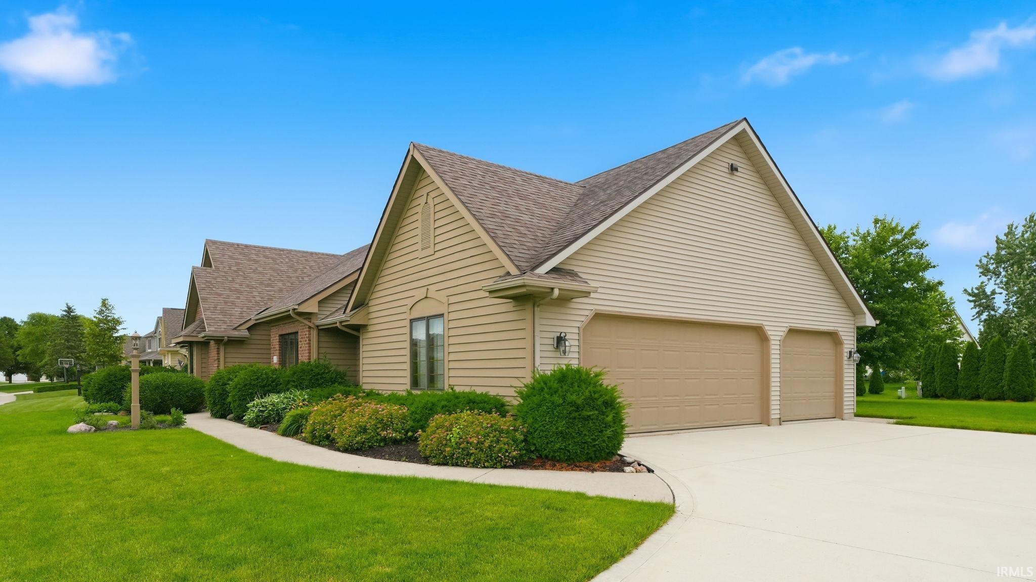 2425 Shore Oaks Pass Fort Wayne, IN 46814 - Photo 4 of 47