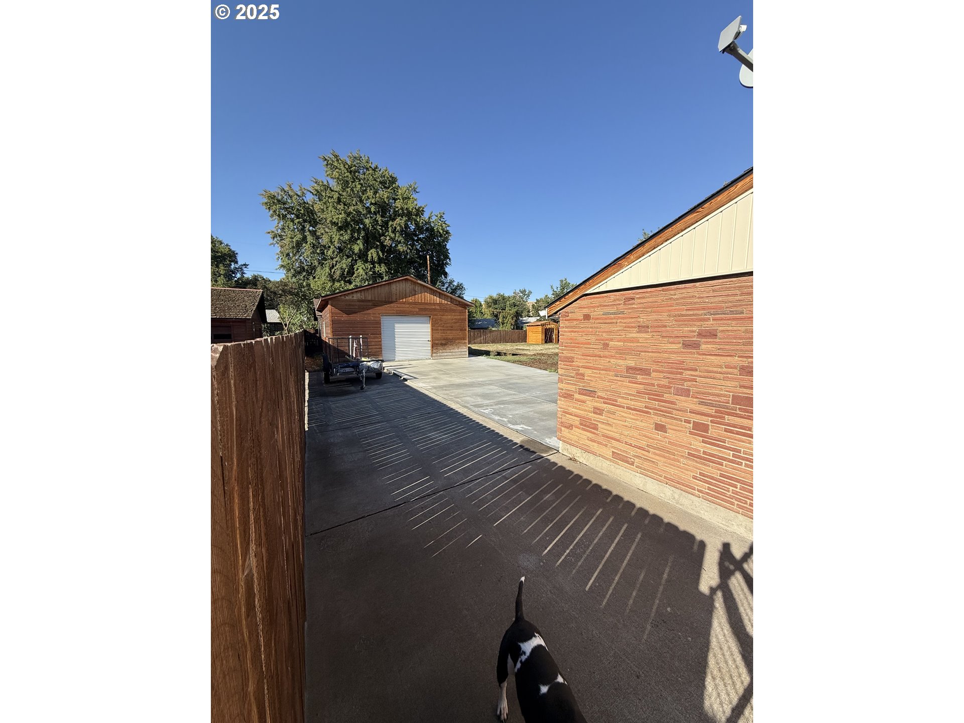 1511 Southwest 41st Street Pendleton, OR 97801 - Photo 17 of 18 a view of balcony with wooden floor