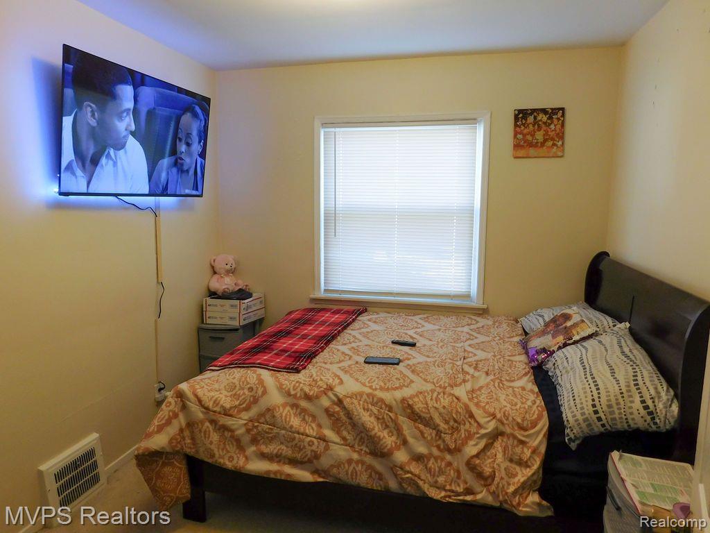 20501 Moross Road Detroit, MI 48224 - Photo 8 of 13