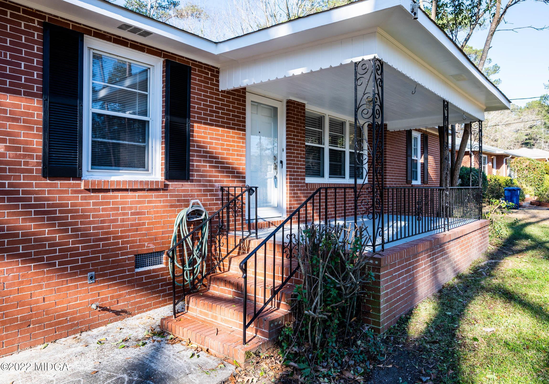 2648 Riverview Road Macon, GA 31204 - Photo 4 of 27 04-DSC_1541