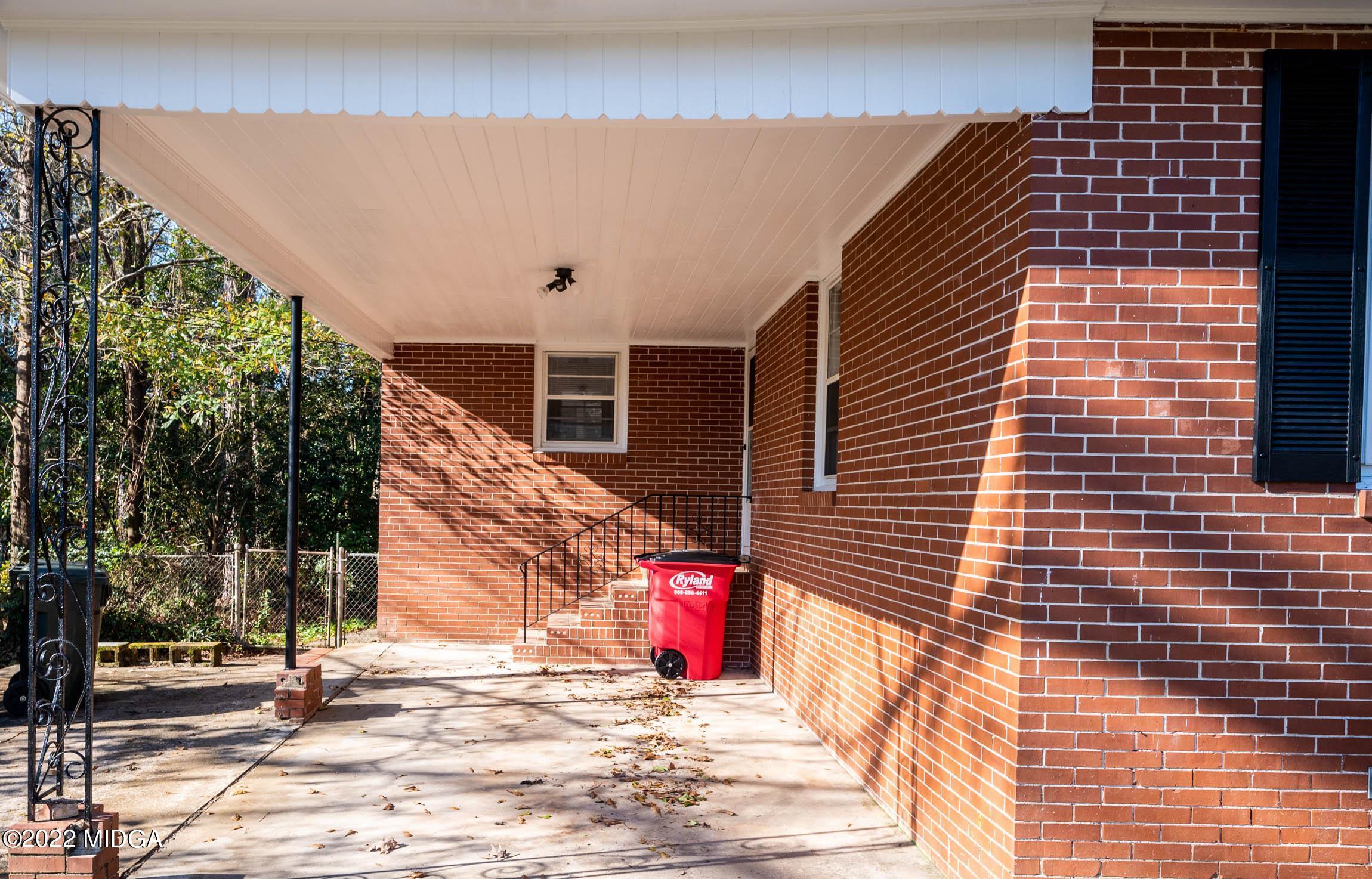 2648 Riverview Road Macon, GA 31204 - Photo 5 of 27 05-DSC_1542