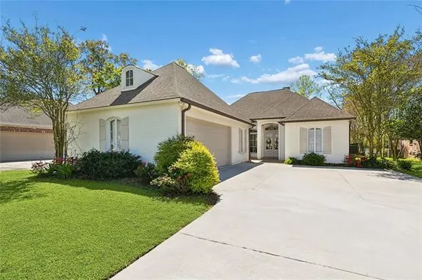 $449,000 | 335 South Club Avenue, St. Gabriel, LA 70776