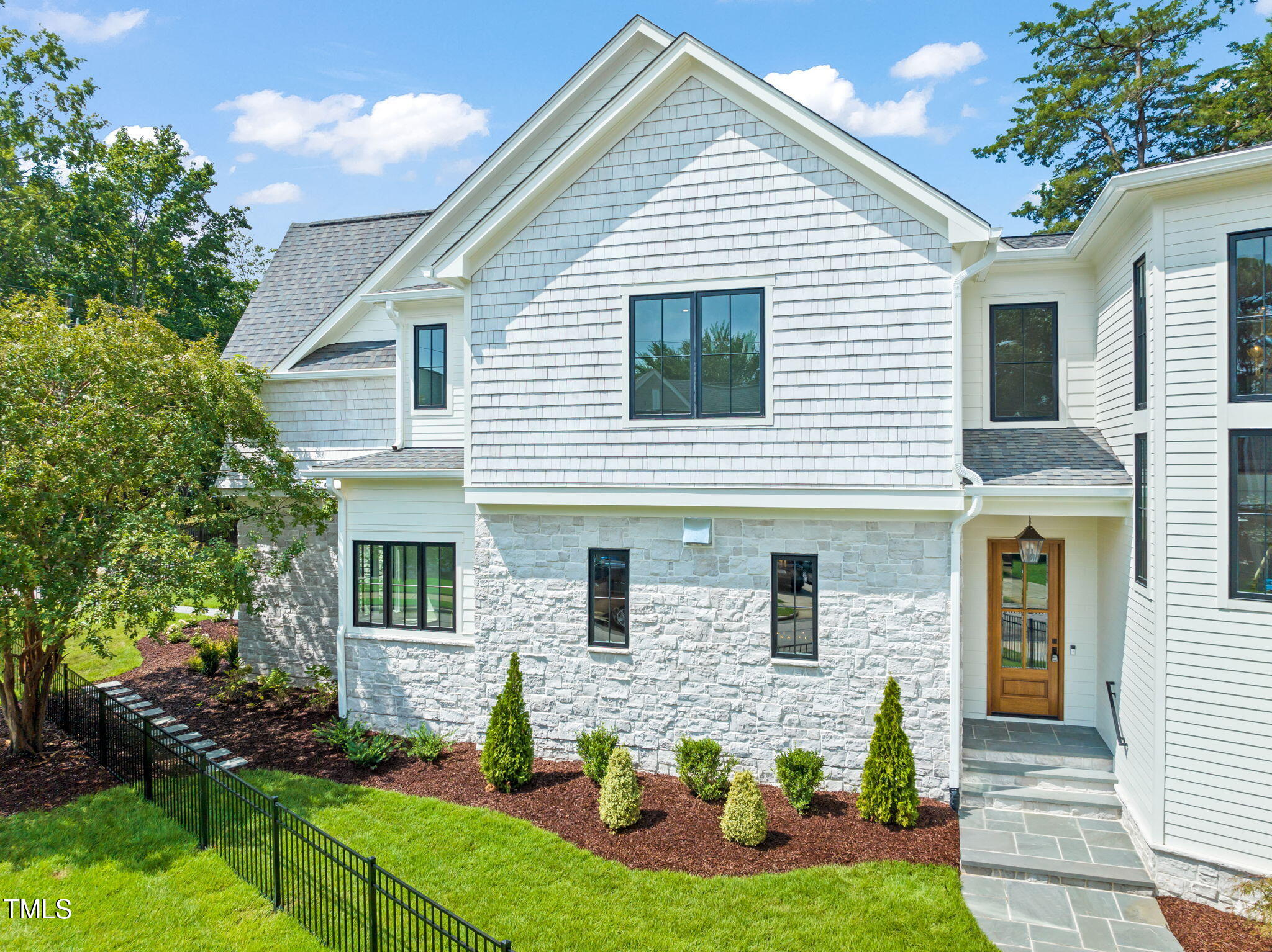 323 Hudson Street Raleigh, NC 27608 - Photo 5 of 52 48-web-or-mls-untitled-52