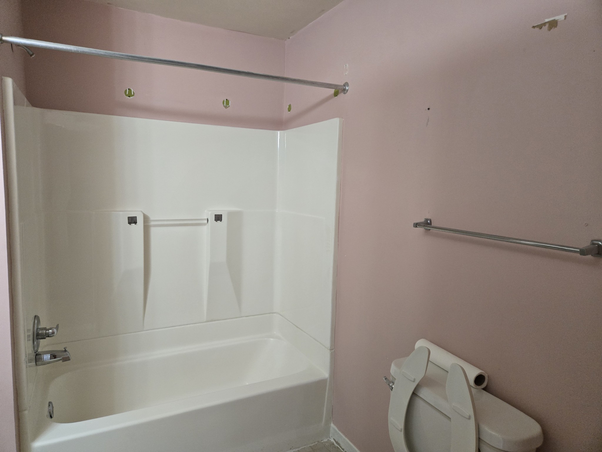 4671 Talley Road Springfield, TN 37172 - Photo 12 of 19 a bathroom with a shower and toilet