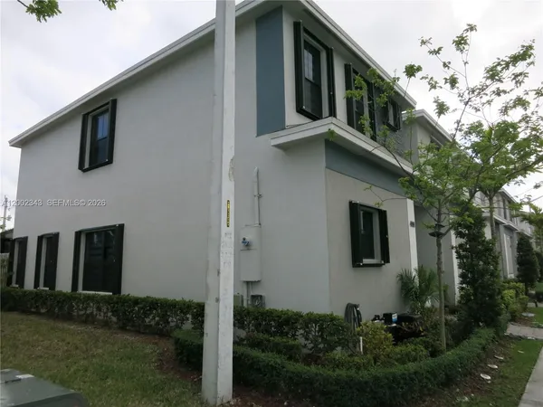 $2,800 | 444 Northeast 1st Street, Florida City, FL 33034