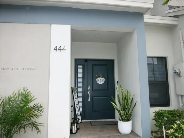 $2,800 | 444 Northeast 1st Street, Florida City, FL 33034