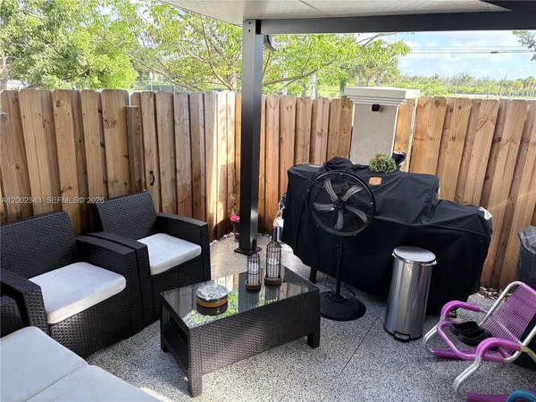 $2,800 | 444 Northeast 1st Street, Florida City, FL 33034