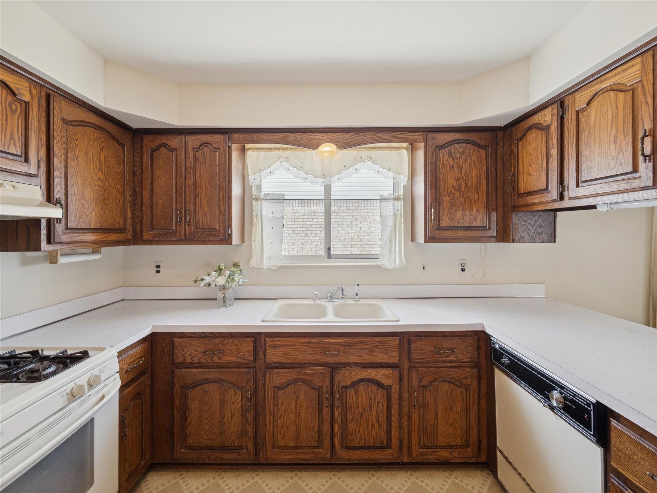 17997 Autumn Lane Macomb, MI 48044 - Photo 19 of 50 50194231-a32b50c7-5480-4127-9eef-a8a4c00f2010.JPG