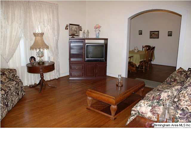 4801 Lacey Chapel Loop Road Bessemer, AL 35022 - Photo 3 of 20