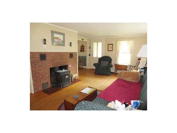 17 River Road Newfane, VT 05345 - Photo 8 of 22