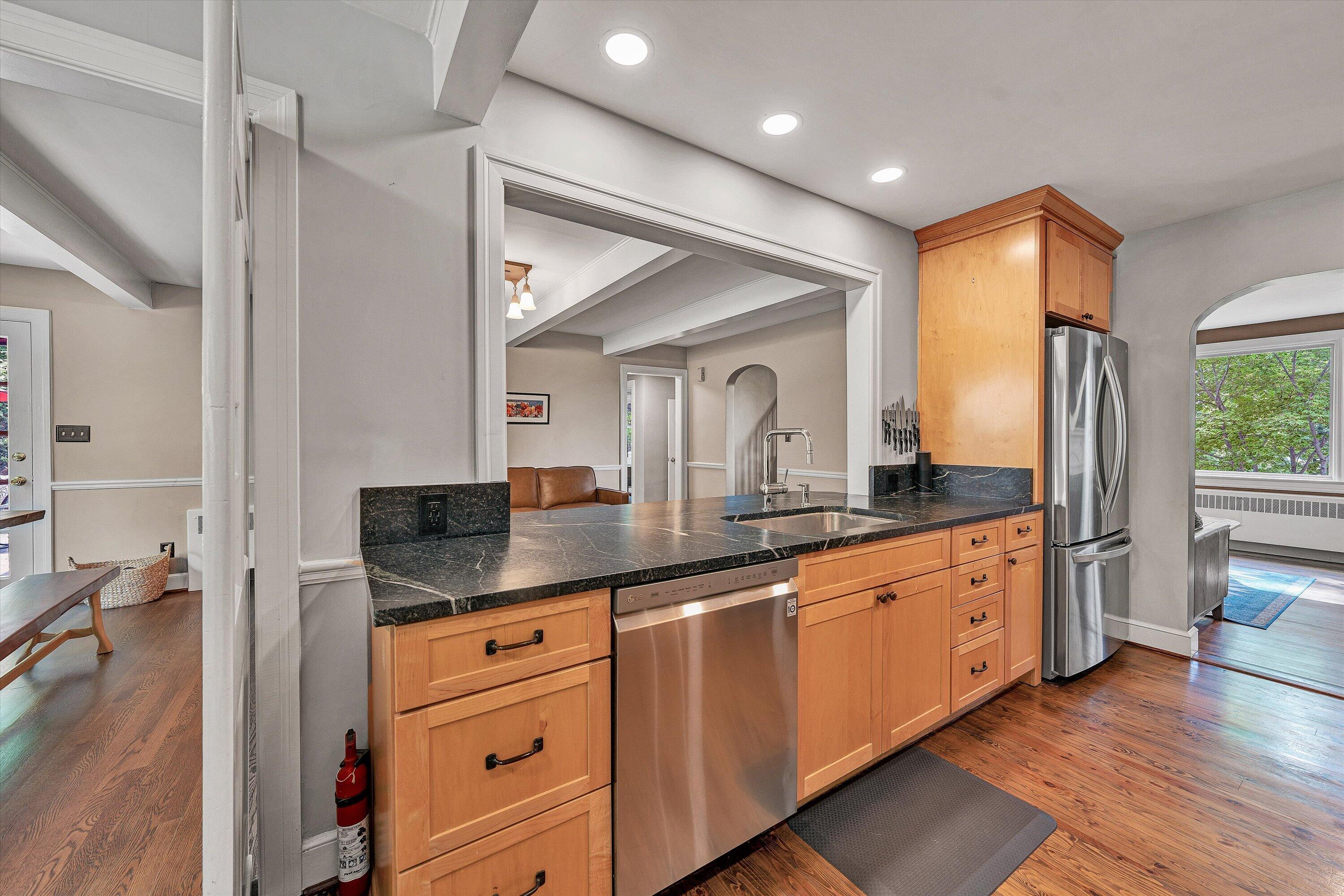 2604 Nottingham Road Southeast Roanoke, VA 24014 - Photo 22 of 66 16-DSC00204