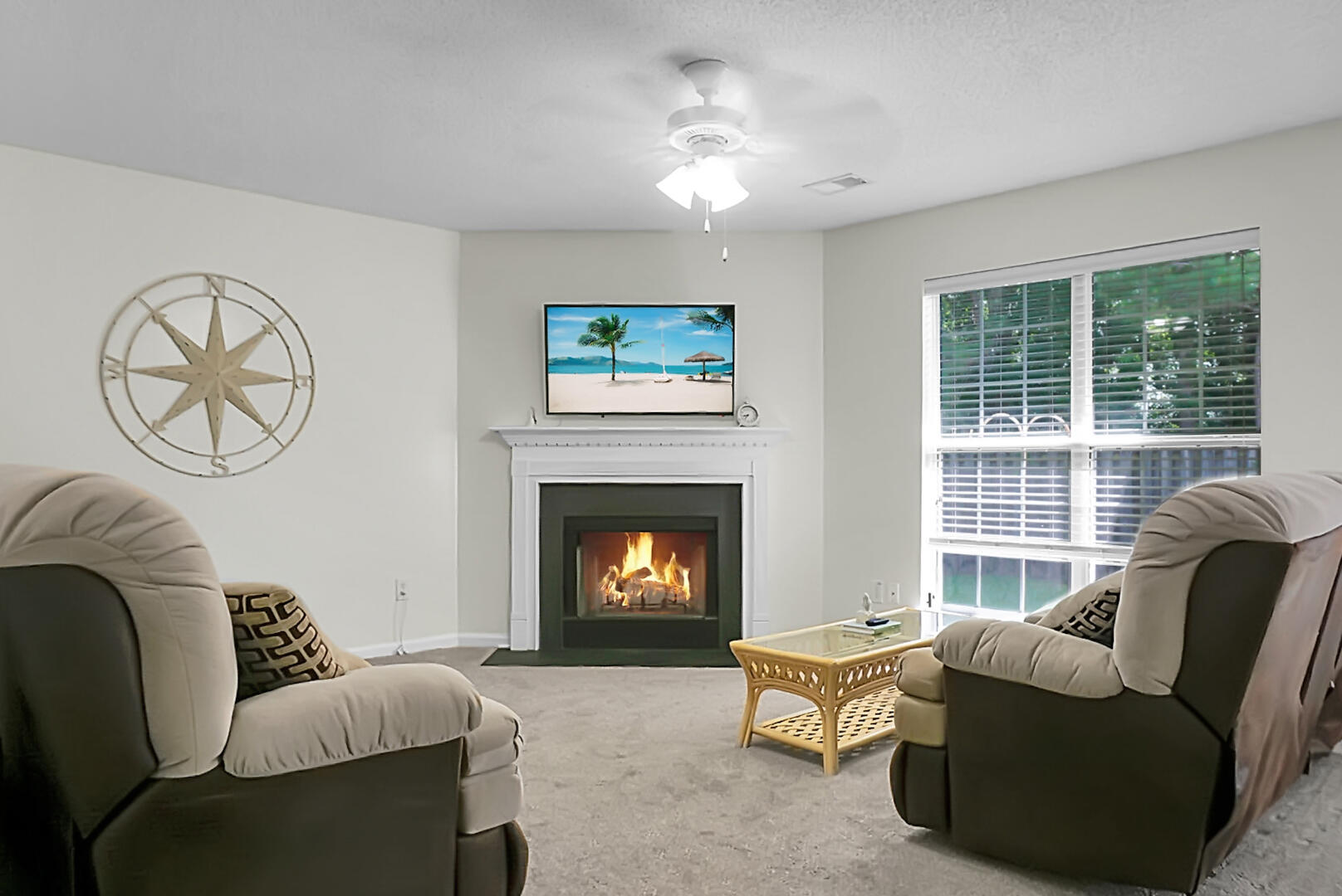 9255 Ayscough Road Summerville, SC 29485 - Photo 2 of 32 living room