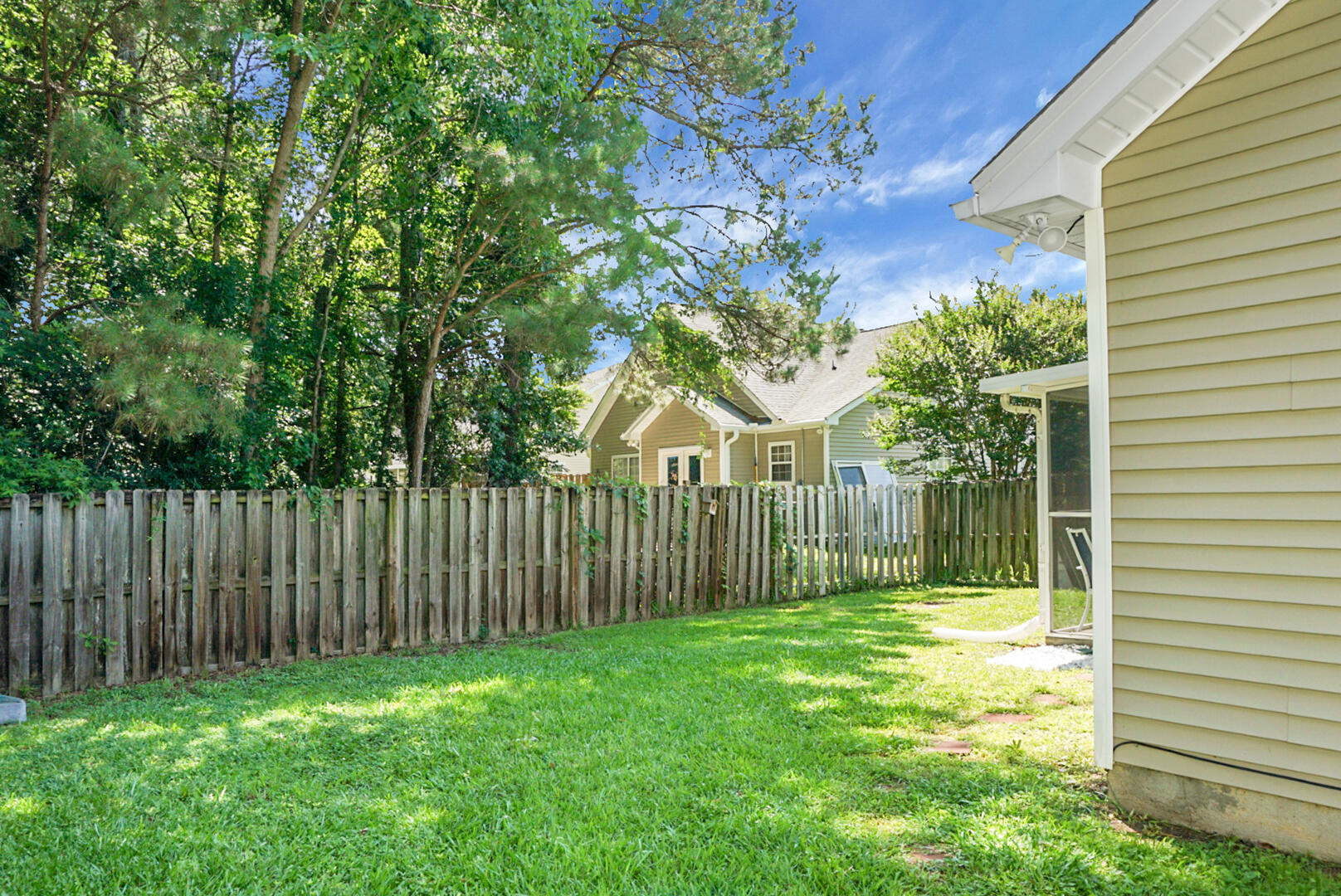 9255 Ayscough Road Summerville, SC 29485 - Photo 6 of 32 back yard