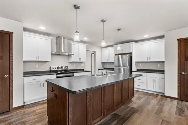 $524,900 | 2348 Wild Oak Drive, Manitowoc, WI 54220